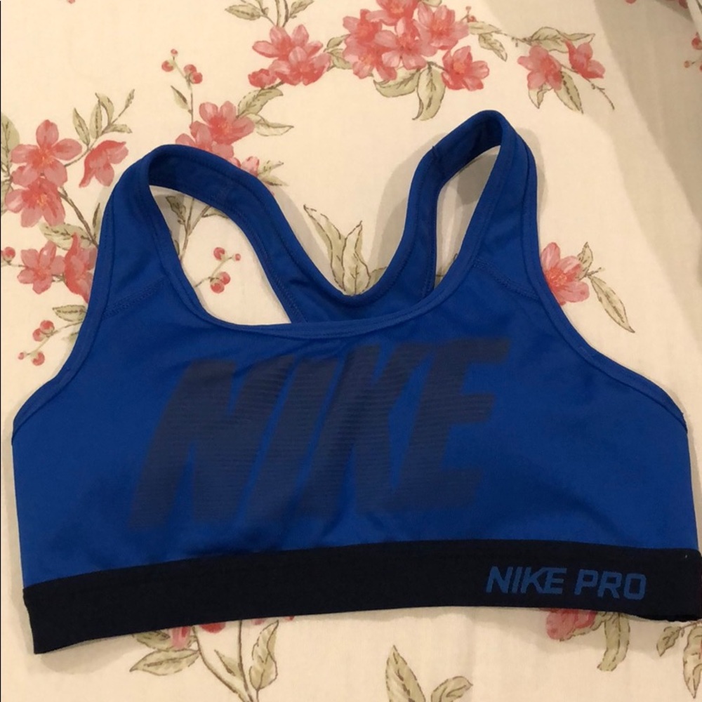 Nike Pro Sports Bra